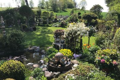 Blick in den Frühlingsgarten