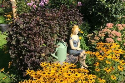 Mädchen mit Sonnenhut