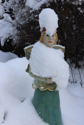 Elfe mit Schneepelz